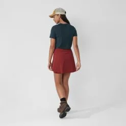 FJÄLLRÄVEN Women's Abisko Midsummer Skort -Outwell Butikk fjallraven women s abisko midsummer skort pomegranate red 3
