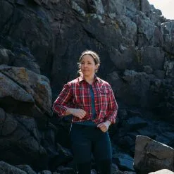 Urberg Women's Bjørndalen Hiking Pants -Outwell Butikk urberg bjorndalen hiking pants women s